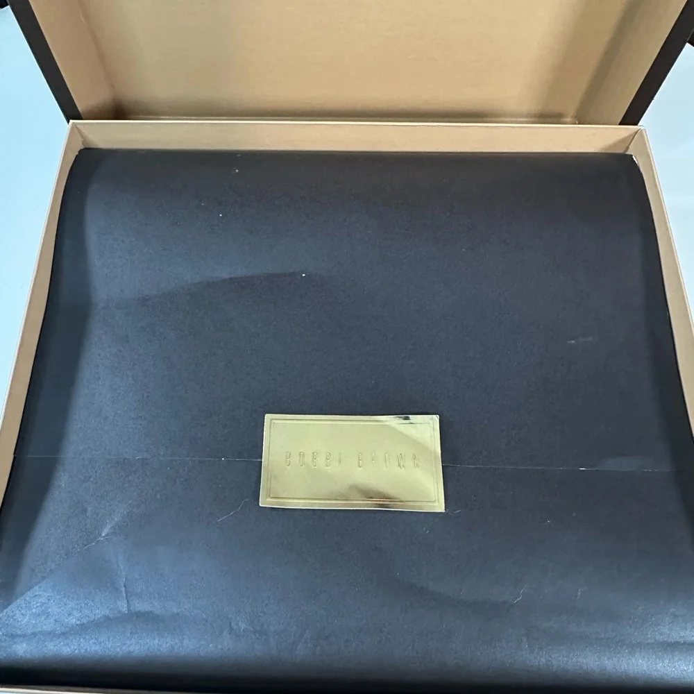 Bobbi Brown Luxe Brush Collection – Limited Edition – 24K Gold Accents